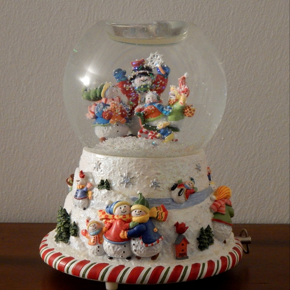 Peppermint Pals™ Tealight Globe